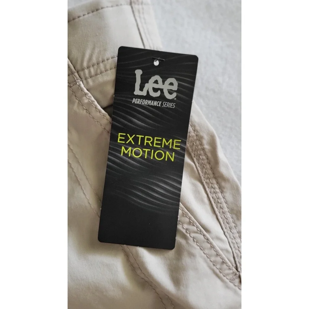 Lee‎ Extreme Motion Cargo Shorts 28 Flex Waistband Performance Stretch New NWT
